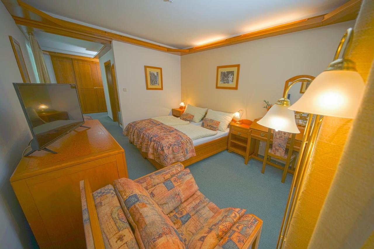 Hotel Praha Hrensko Luaran gambar